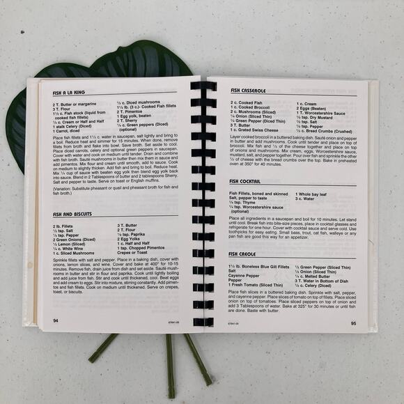 The Camouflage Cookbook Hardcover Spiral Bound Chef Eldon McElroy 2005 Wild Game - Picture 11 of 11